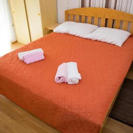 In With Balcony, Air Conditioning, Wifi, Washing Machine * Vodice