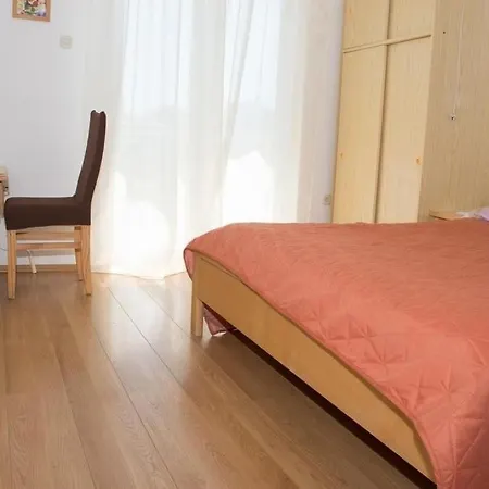 In With Balcony, Air Conditioning, Wifi, Washing Machine *