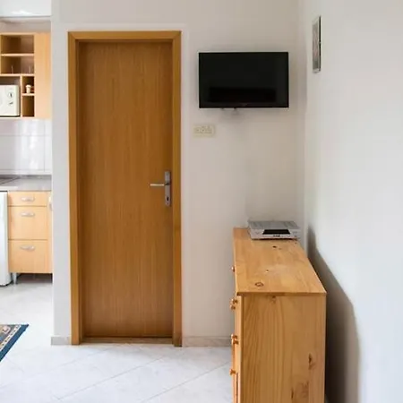 Appartement In With Balcony, Air Conditioning, Wifi, Washing Machine