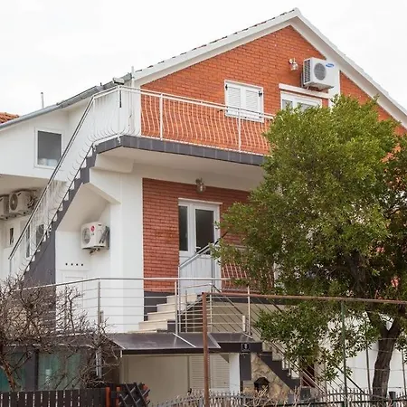 In With Balcony, Air Conditioning, Wifi, Washing Machine Appartement Vodice